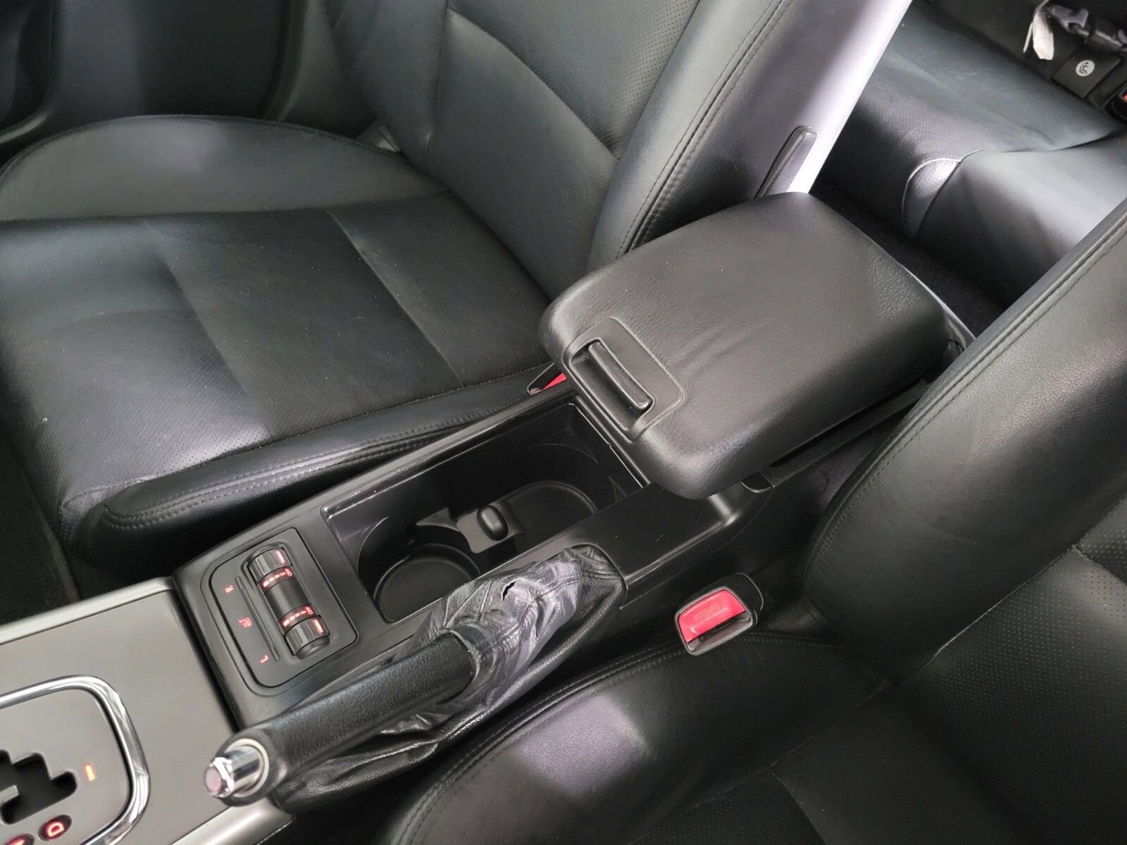 Used 2006 Subaru Outback 2.5XT Limited w/ Popular Equipment Group 2A image 28