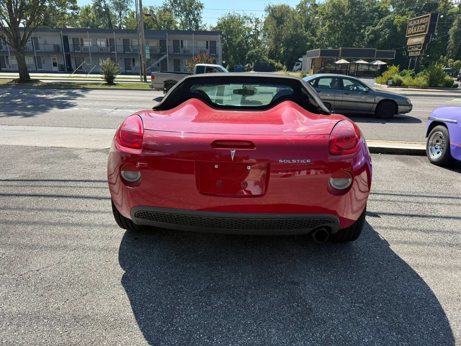 Used 2006 Pontiac Solstice Convertible w/ Premium Package RWD image 6