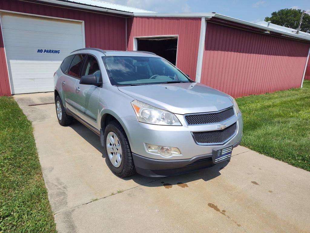 Used 2011 Chevrolet Traverse LS FWD image 4