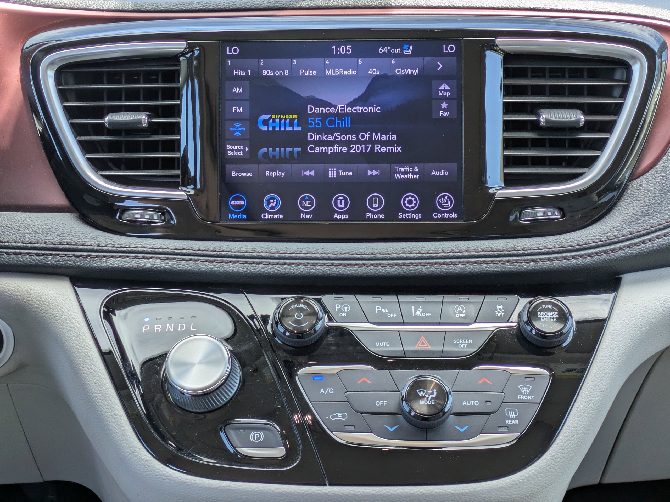 Used 2019 Chrysler Pacifica Limited w/ Advanced Safetytec Group image 14