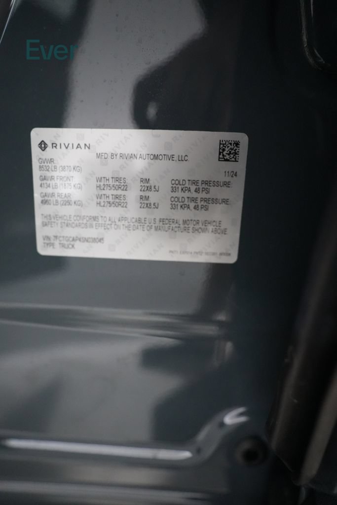 Used 2025 Rivian R1T Premium Tri AWD/4WD image 27