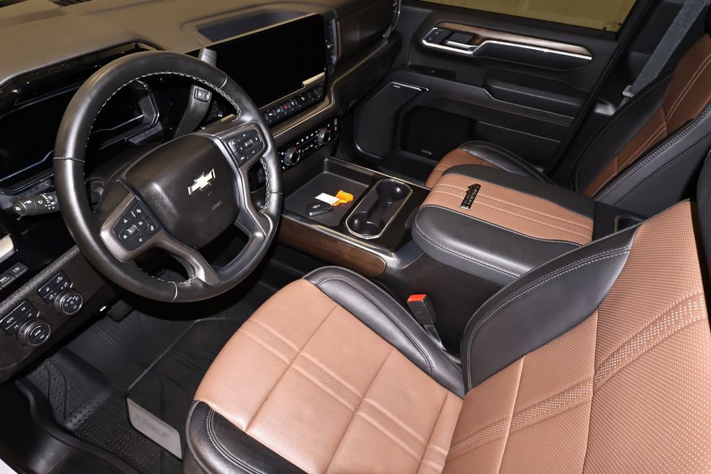 Used 2025 Chevrolet Silverado 2500 High Country w/ High Country Premium Package image 36