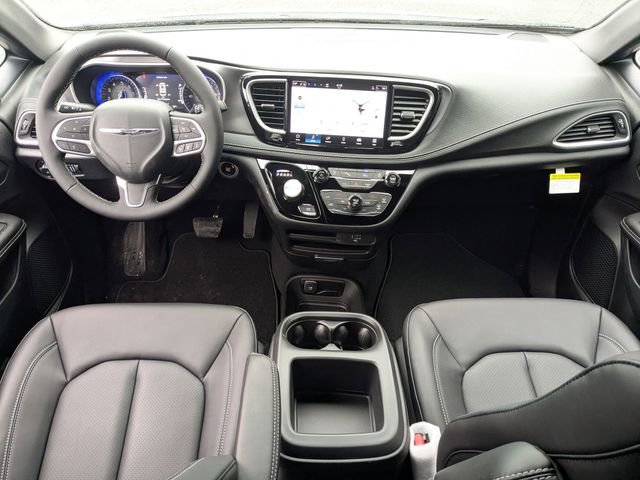 New 2026 Chrysler Pacifica Select AWD/4WD image 21