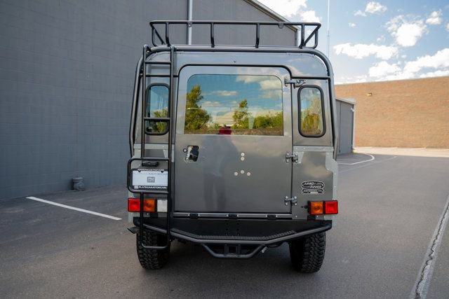 Used 1993 Land Rover Defender 110 AWD/4WD image 4