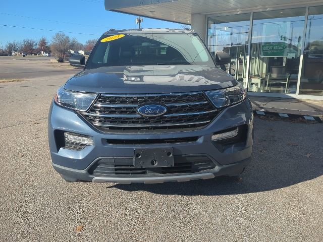 Used 2021 Ford Explorer XLT w/ Equipment Group 202A image 2