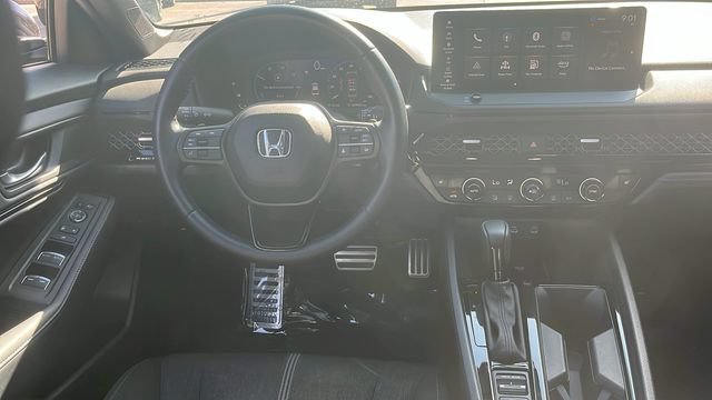 Used 2025 Honda Accord Sport image 4