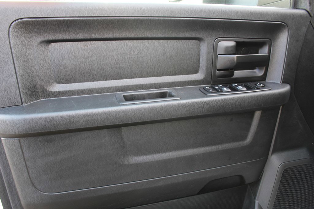 Used 2021 RAM 5500 Tradesman w/ Chrome Appearance Group image 21