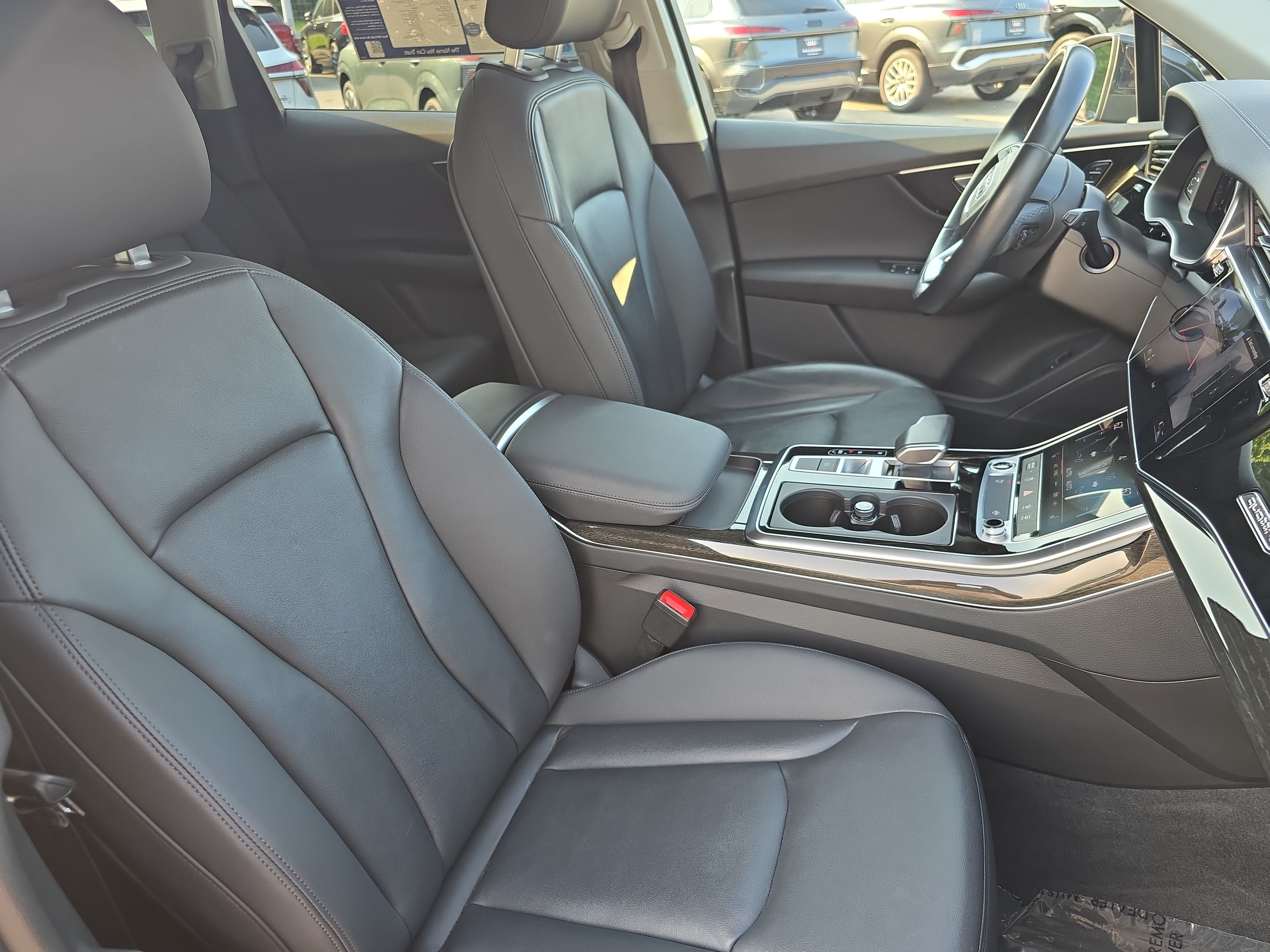 Used 2023 Audi Q7 3.0T Premium AWD/4WD image 10