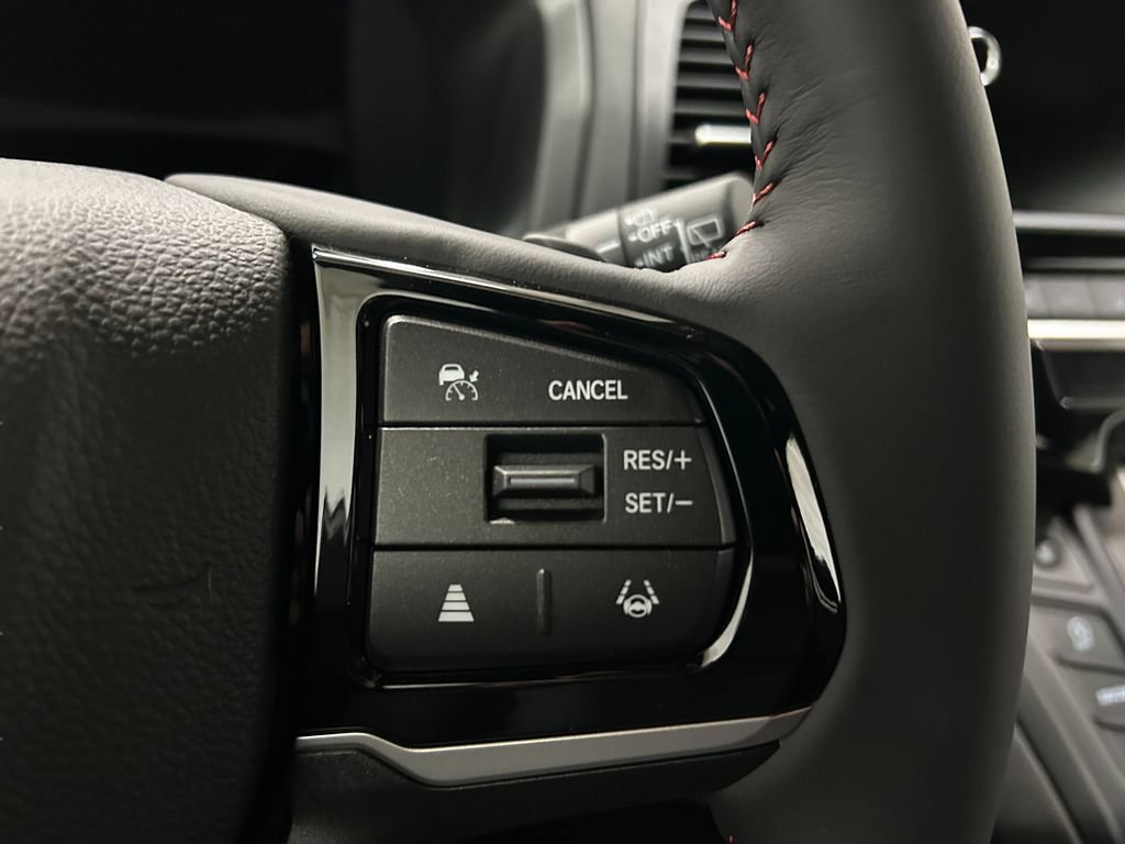 Used 2026 Honda Odyssey Sport-L image 14