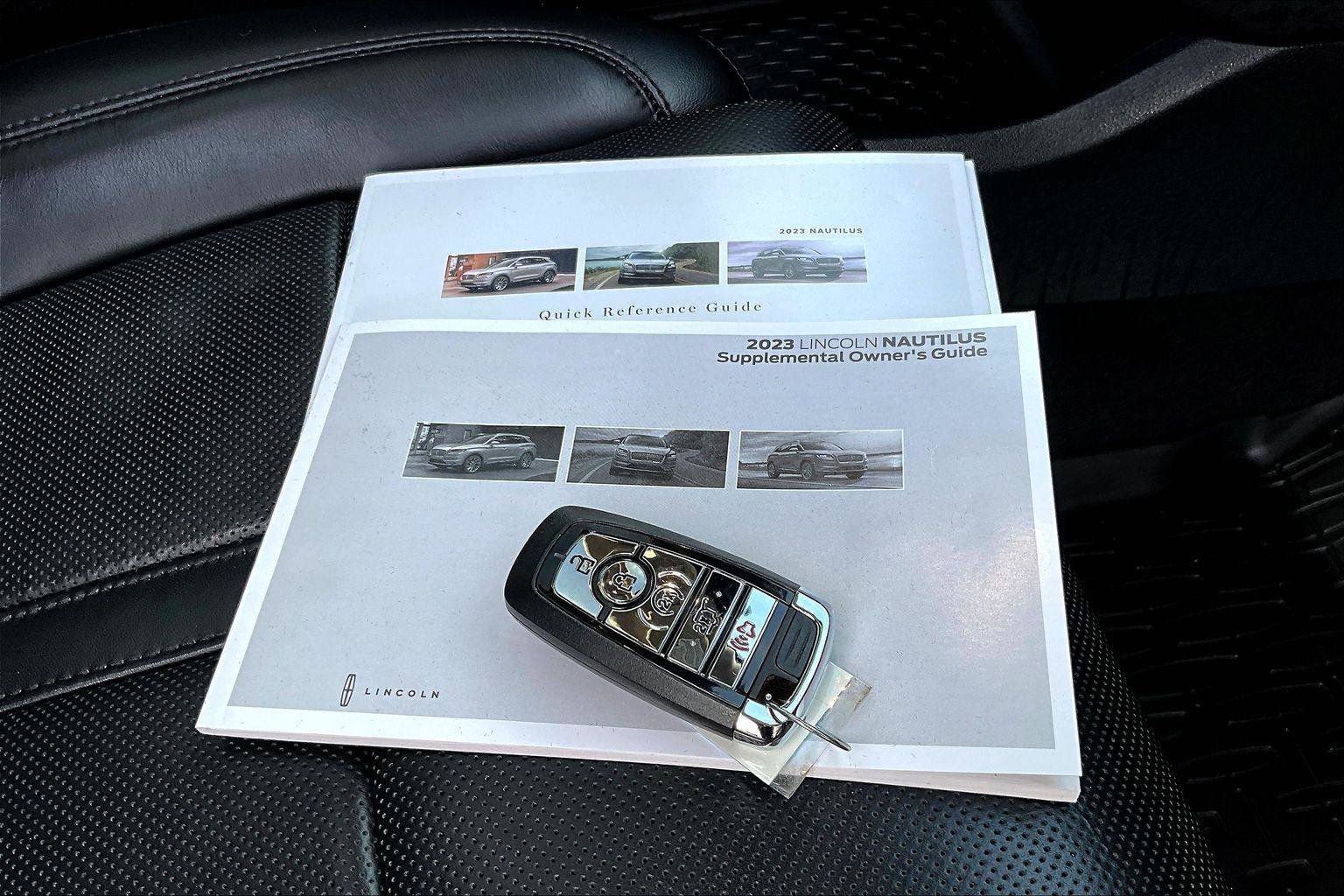 Used 2023 Lincoln Nautilus Reserve w/ Equipment Group 201A image 10