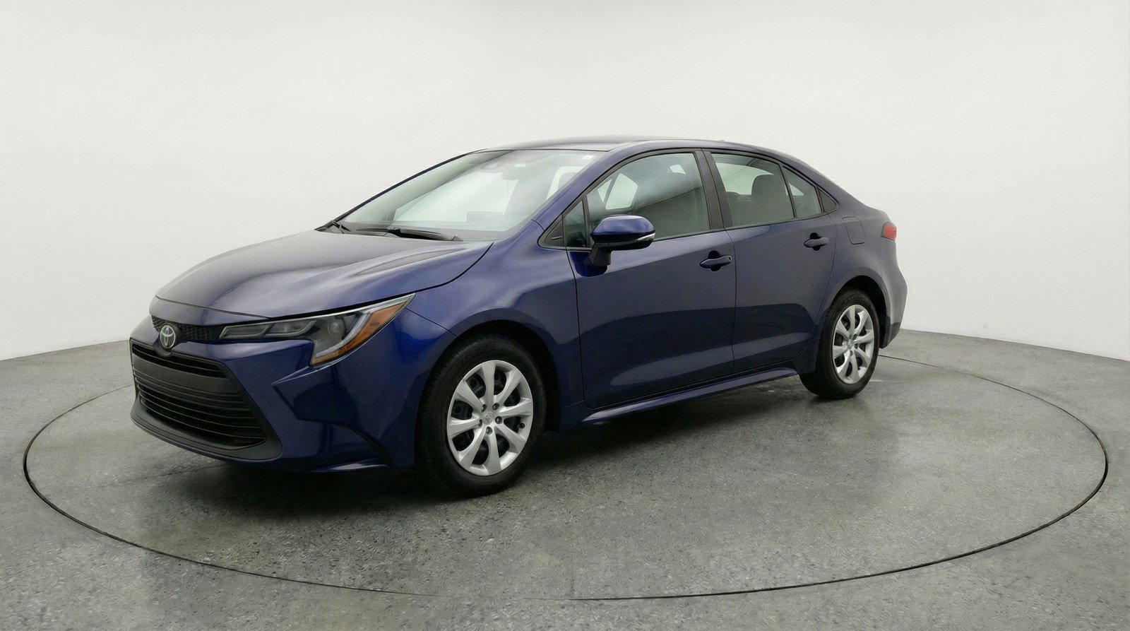 Used 2025 Toyota Corolla LE FWD image 3