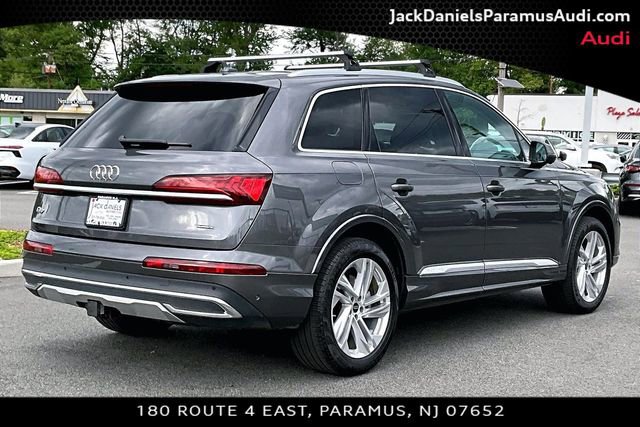 Used 2023 Audi Q7 2.0T Premium w/ Convenience Package AWD/4WD image 2