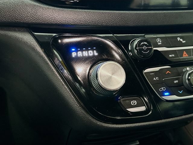 Used 2020 Chrysler Pacifica Touring w/ S Appearance Package FWD image 16