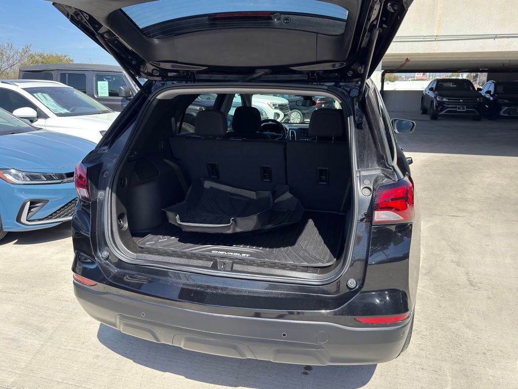 Used 2022 Chevrolet Equinox LS w/ LS Convenience Package image 10
