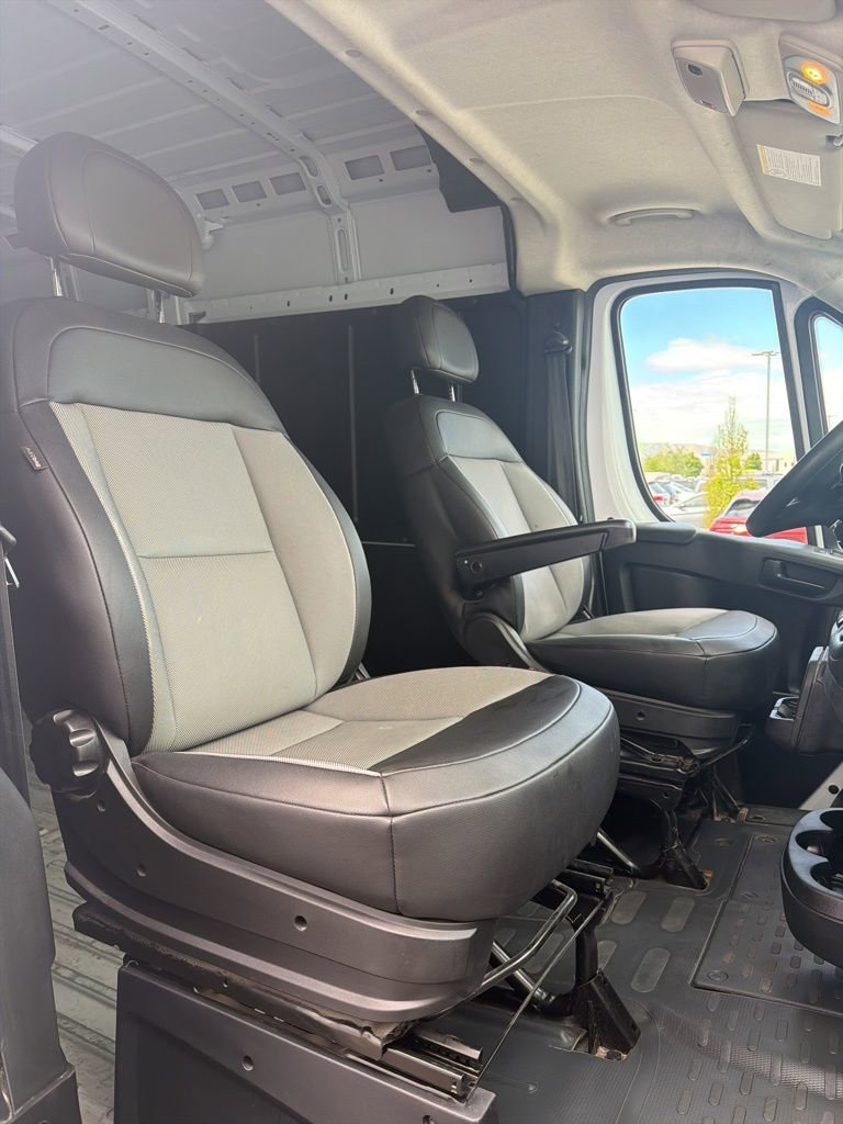 Used 2024 RAM ProMaster 2500 w/ Convenience Group FWD image 8