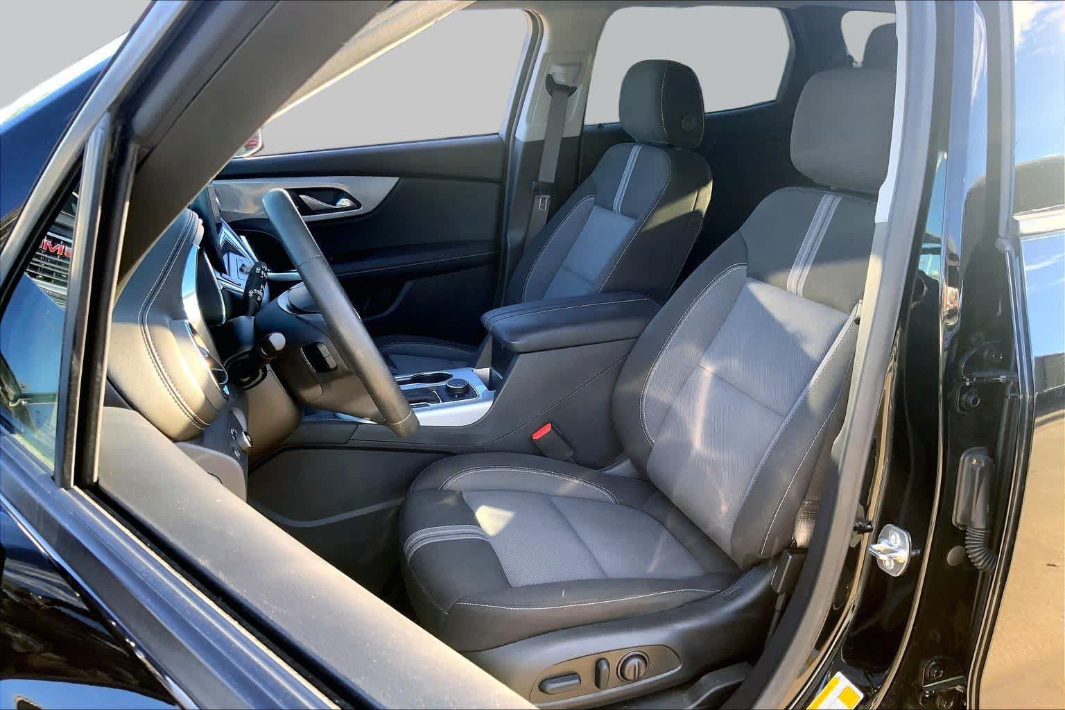 Used 2024 Chevrolet Blazer LT w/ Convenience Package FWD image 8