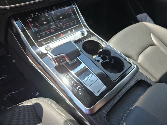 Used 2023 Audi Q8 Prestige AWD/4WD image 29
