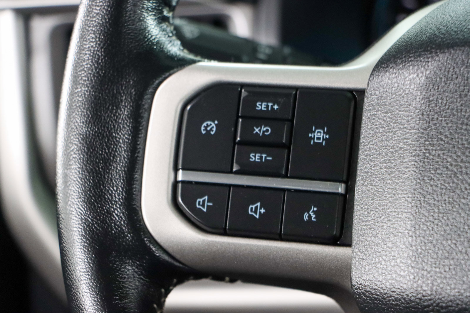 Used 2022 Ford Expedition XLT image 14