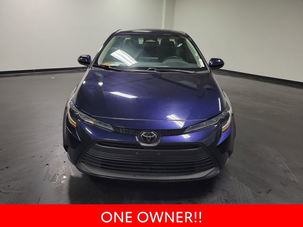 Used 2024 Toyota Corolla LE FWD image 3