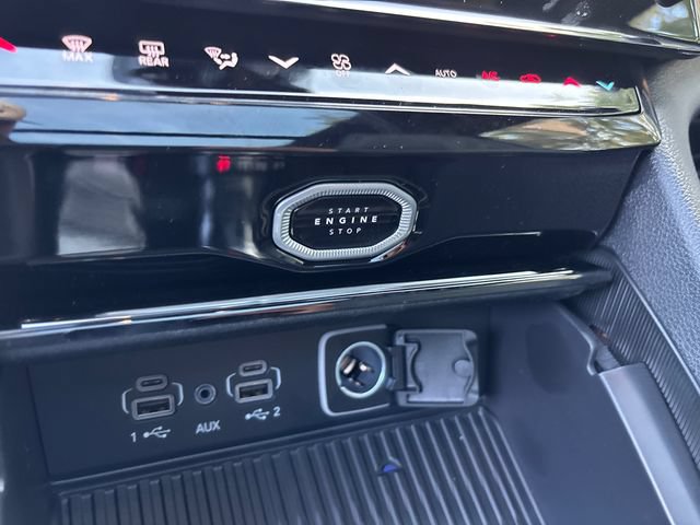 New 2027 Jeep Grand Cherokee Limited w/ Technology Group II AWD/4WD image 17