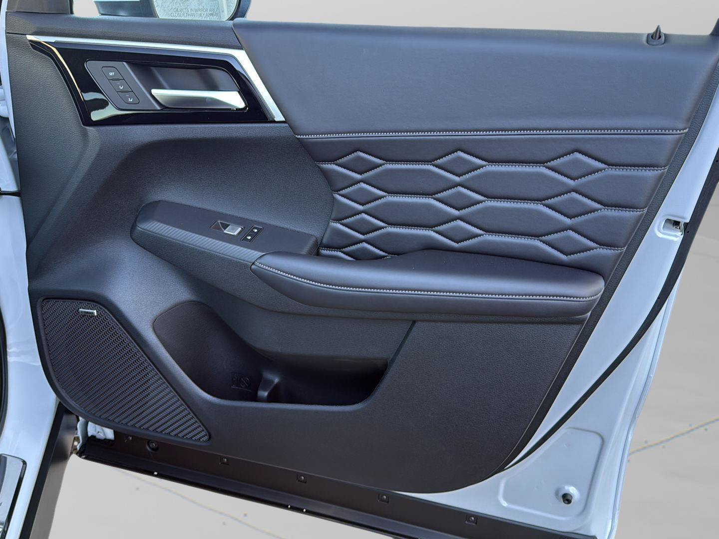New 2026 Mitsubishi Outlander SEL AWD/4WD image 32