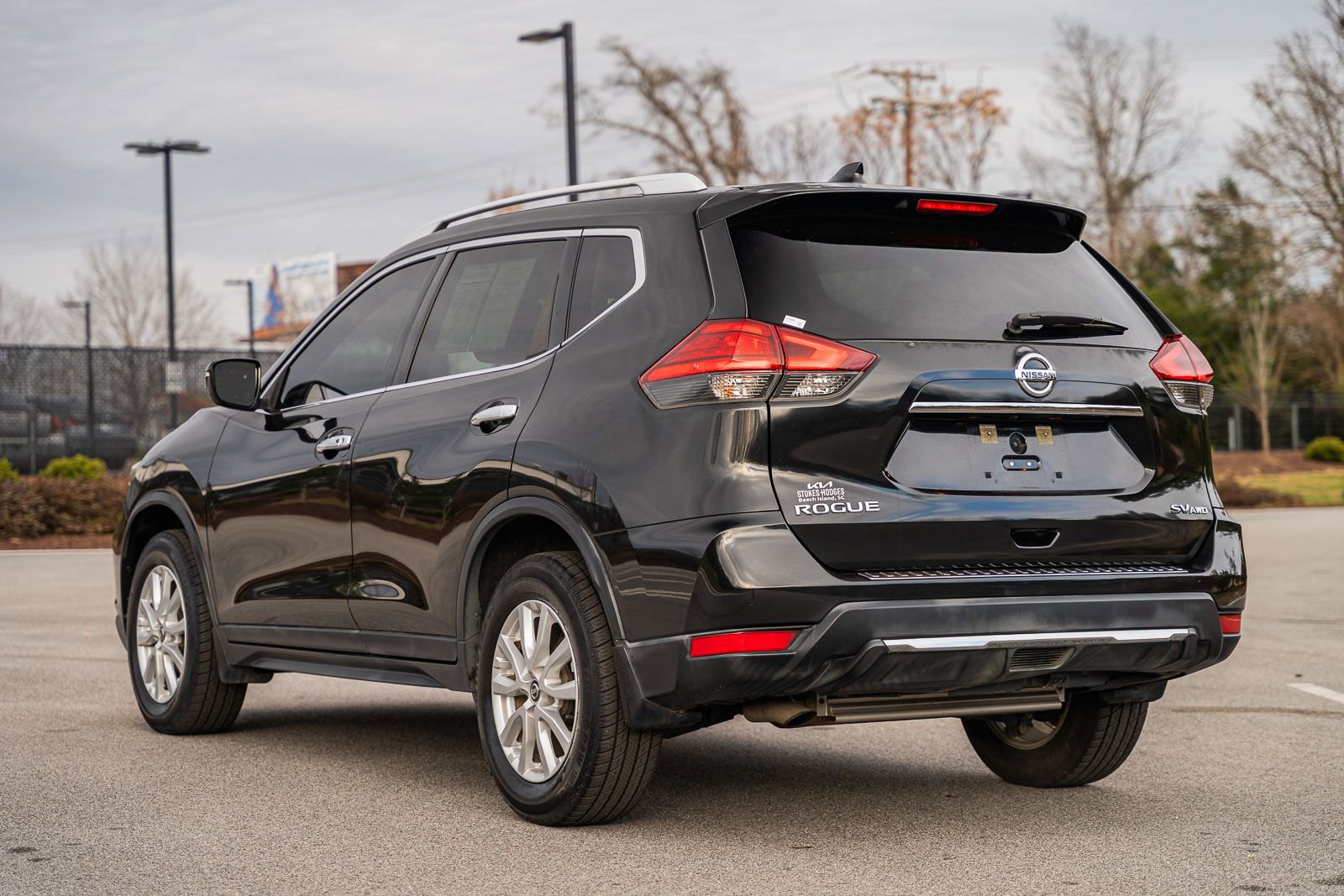 Used 2017 Nissan Rogue SV image 5