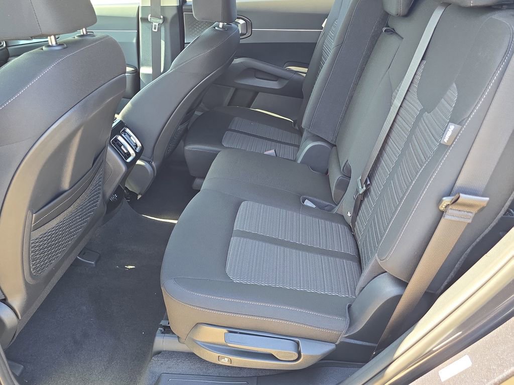 New 2026 Kia Sorento LX FWD image 16