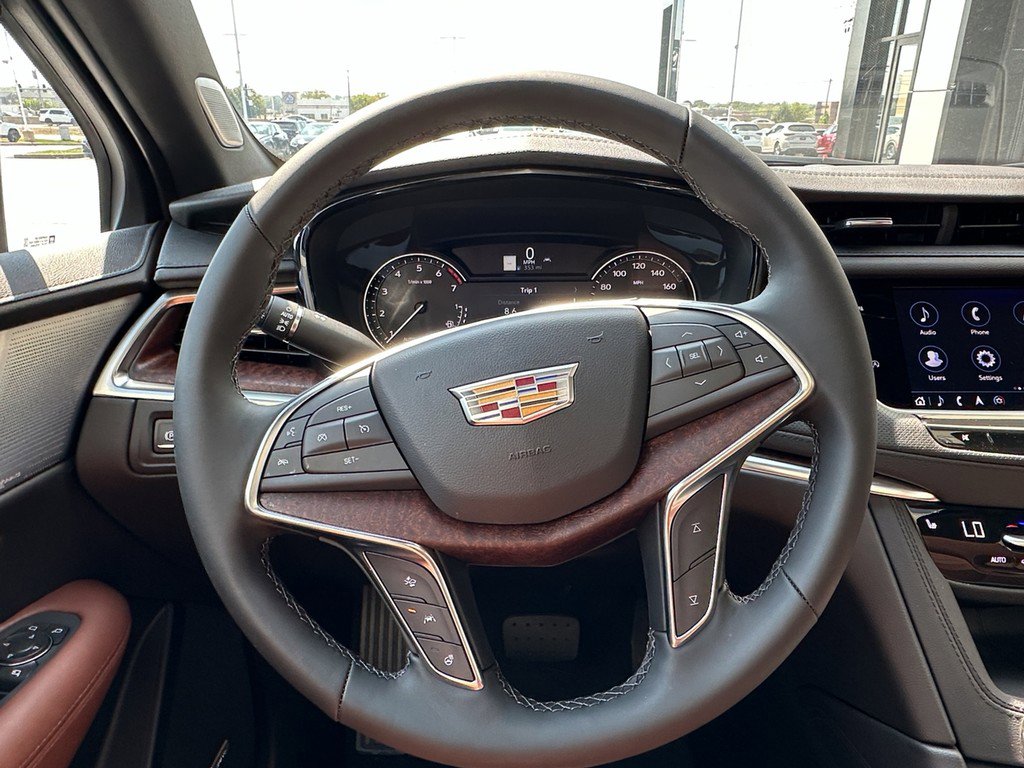 New 2025 Cadillac XT5 Premium Luxury image 10