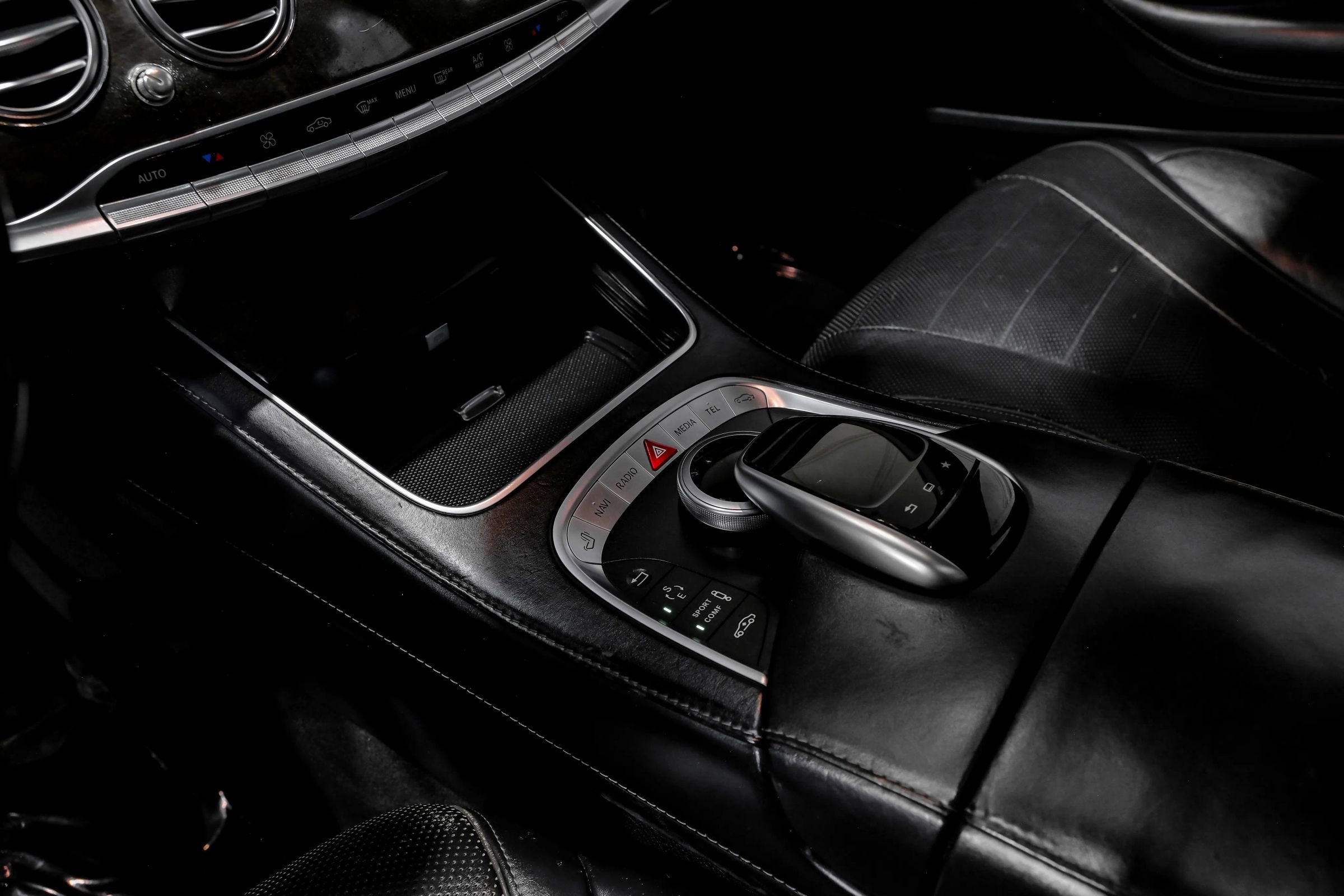 Used 2015 Mercedes-Benz S 550 Sedan w/ Sport Package w/ Sport Package image 30