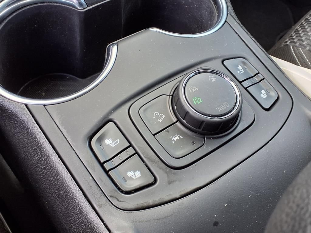 Used 2023 GMC Terrain SLE w/ Driver Convenience Package image 13