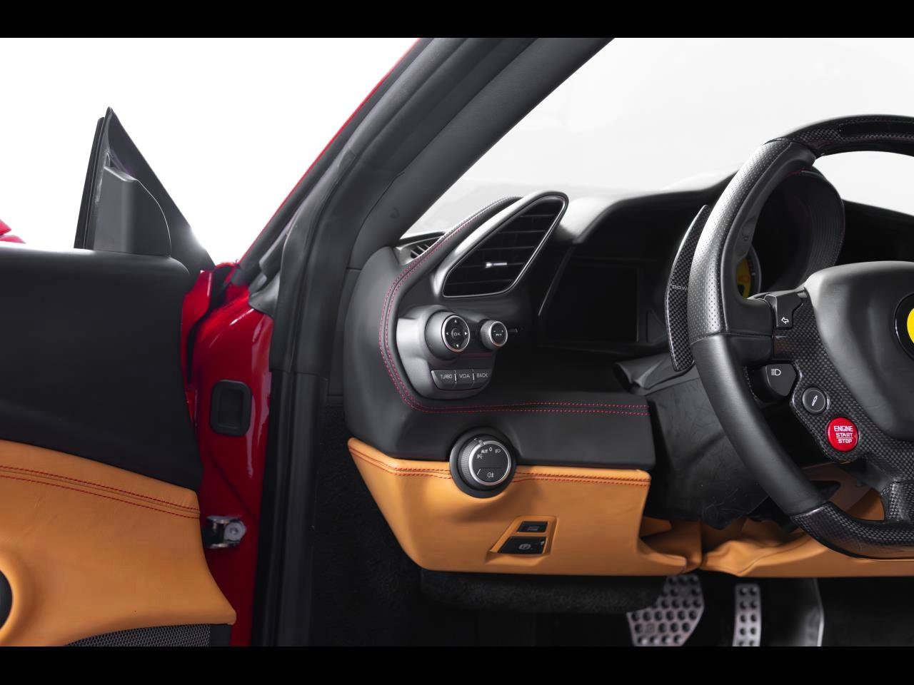 Used 2017 Ferrari 488 GTB RWD image 12