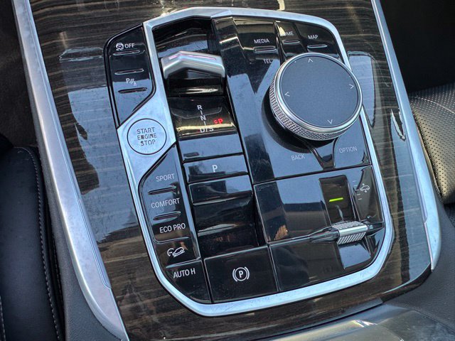 Used 2024 BMW X7 xDrive40i AWD/4WD image 31