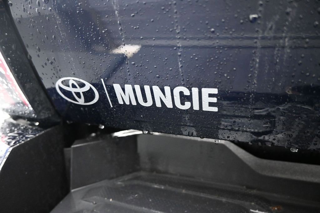 Used 2024 Toyota Tundra Limited AWD/4WD image 39