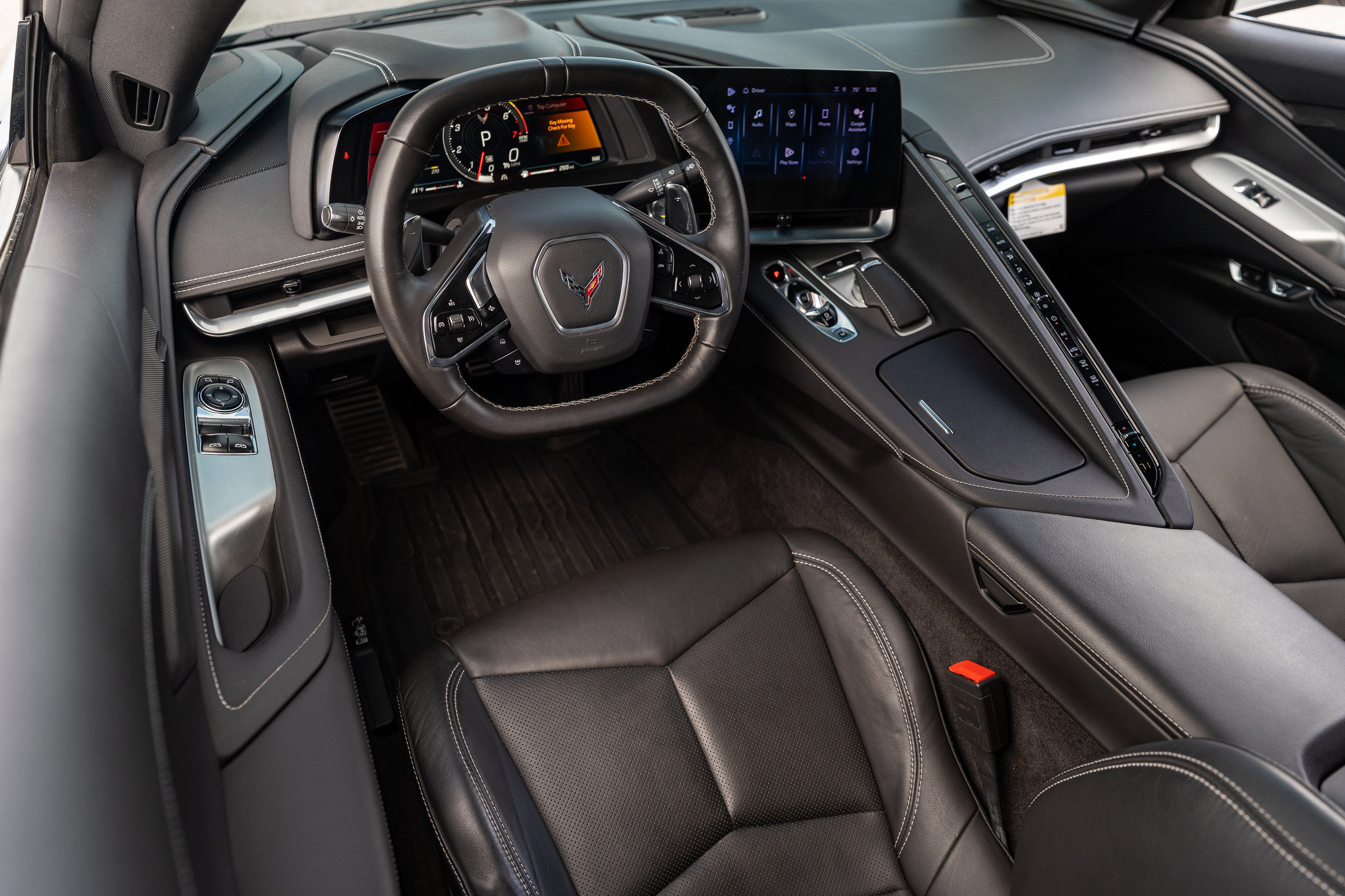 Used 2024 Chevrolet Corvette Stingray Coupe w/ 1LT RWD image 17