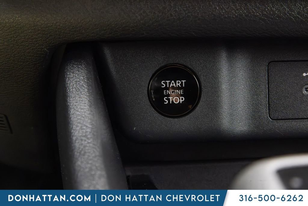 Used 2025 Nissan Rogue SV AWD/4WD image 10