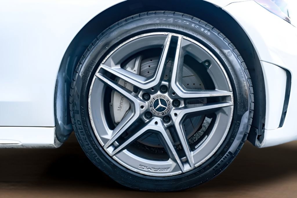 Used 2019 Mercedes-Benz C 300 4MATIC Coupe image 32