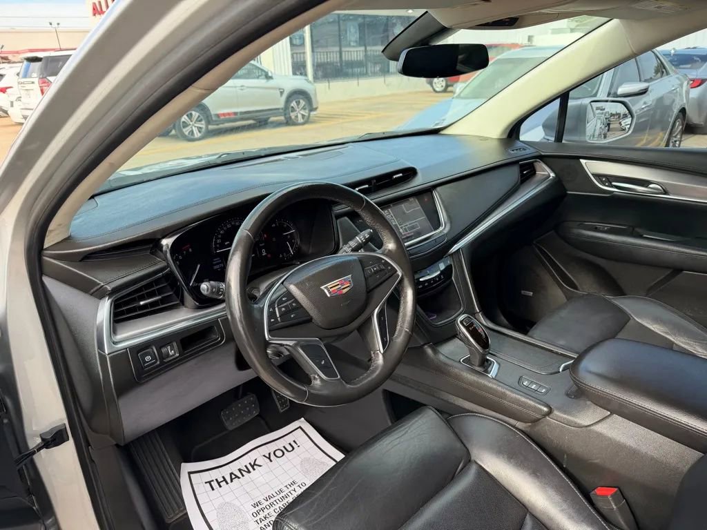 Used 2017 Cadillac XT5 Luxury AWD/4WD image 8