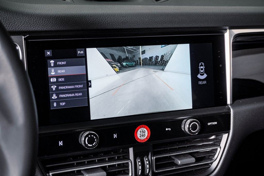 Certified 2025 Porsche Macan image 23