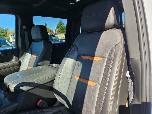 Used 2025 GMC Sierra 3500 AT4 w/ AT4 Premium Plus Package AWD/4WD image 23