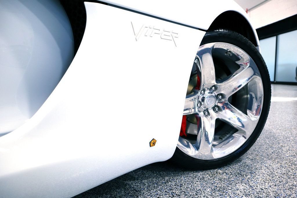 Used 2015 Dodge Viper SRT-10 w/ Quick Order Package 22J GT RWD image 16