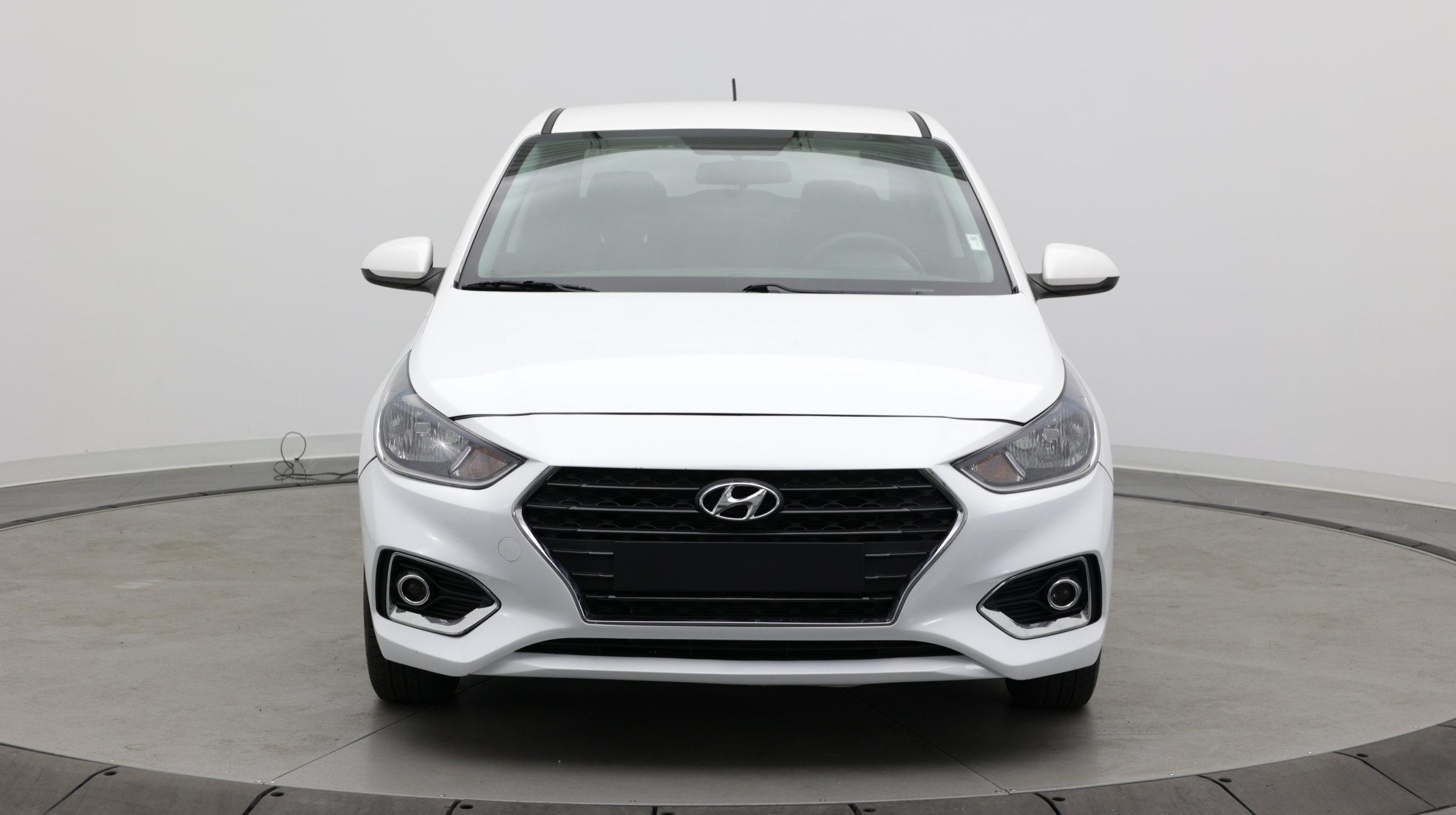 Used 2022 Hyundai Accent SEL FWD image 2
