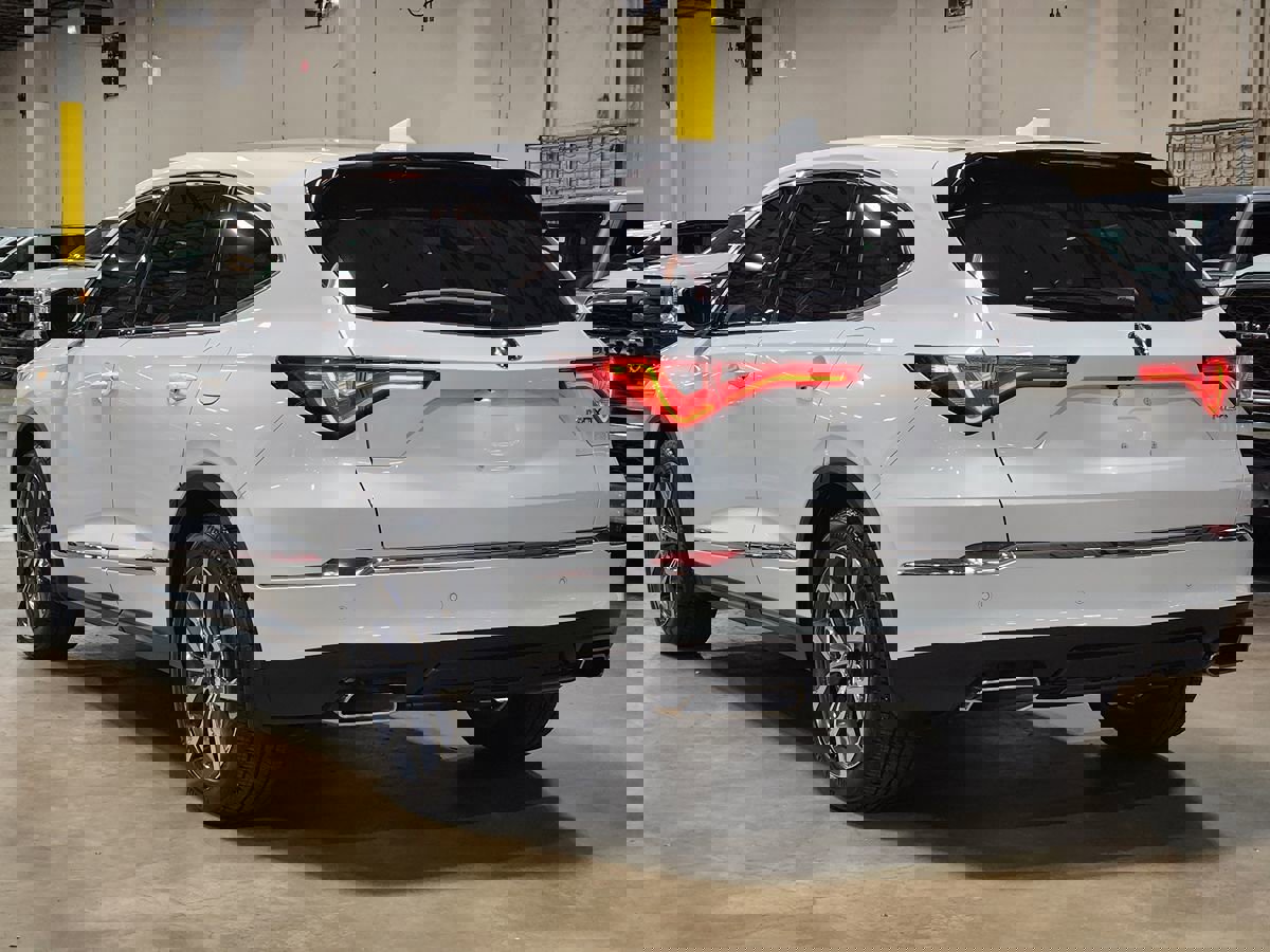 Used 2024 Acura MDX FWD w/ Technology Package image 11