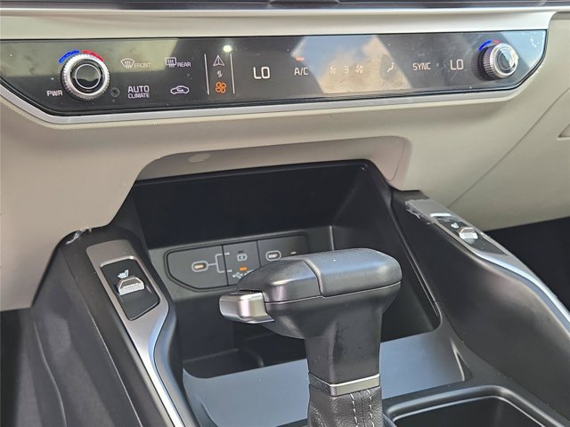 Used 2025 Kia Sorento S w/ Panoramic Sunroof Package FWD image 61