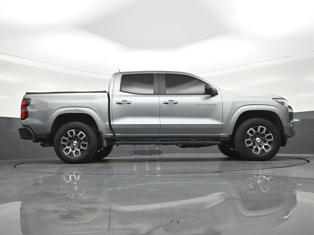 Used 2024 Chevrolet Colorado Z71 w/ Z71 Convenience Package 2 AWD/4WD image 28