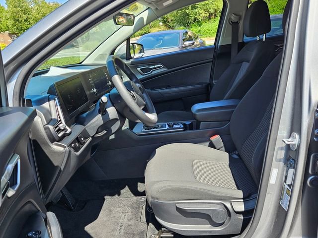 Used 2024 Kia Sportage LX image 5