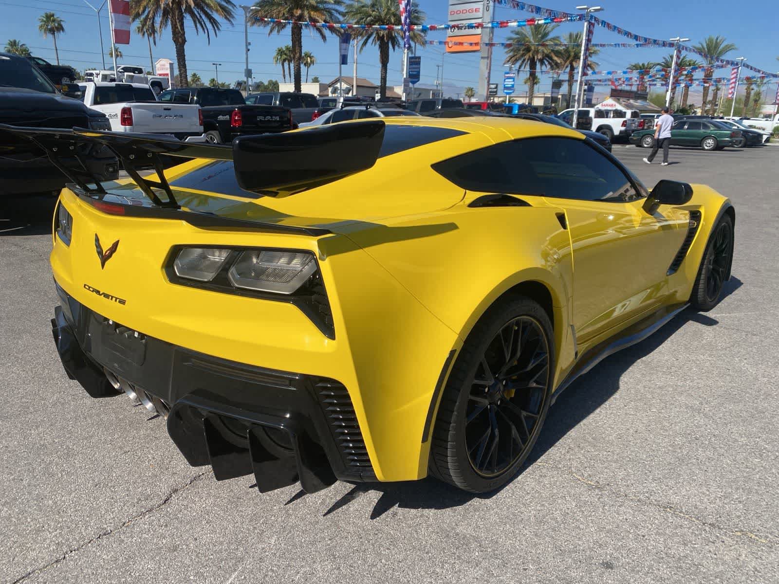 Used 2018 Chevrolet Corvette Z06 RWD image 7