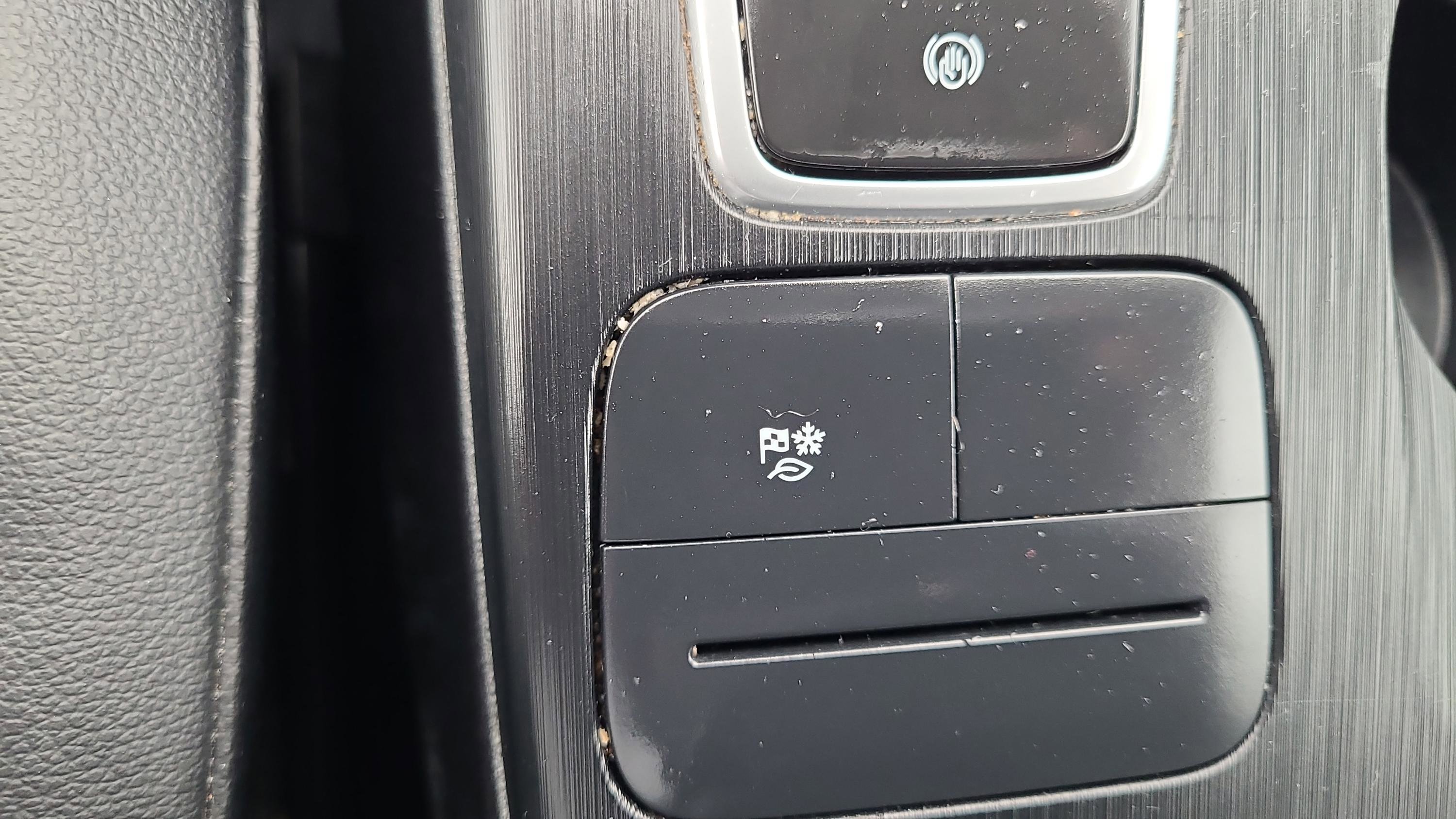 Used 2021 Ford Escape SEL image 25