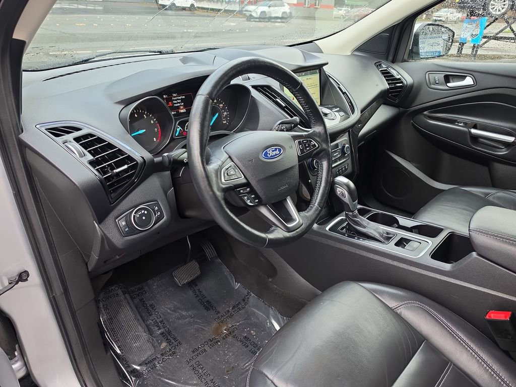 Used 2019 Ford Escape Titanium image 11