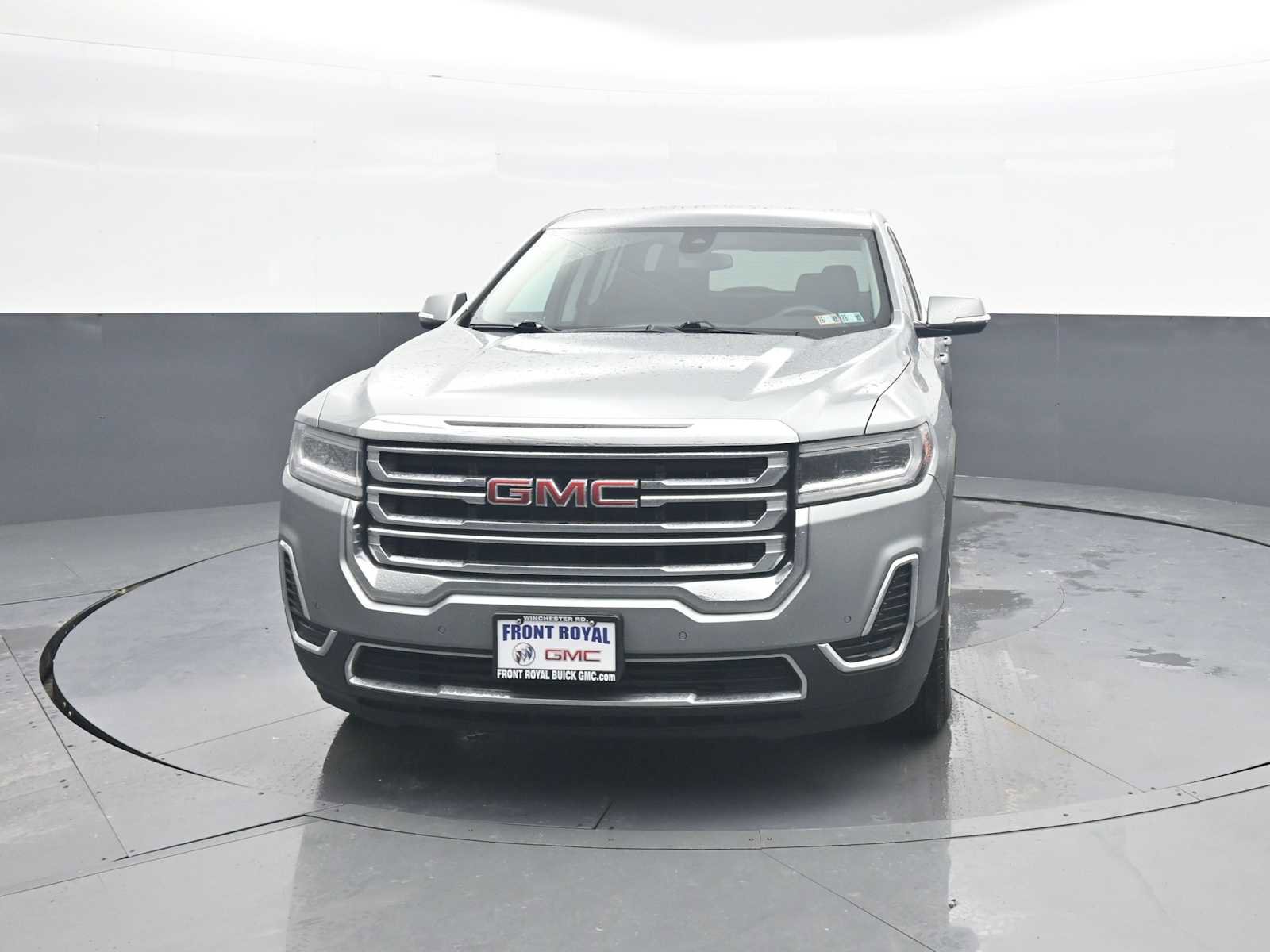 Used 2023 GMC Acadia SLE image 3