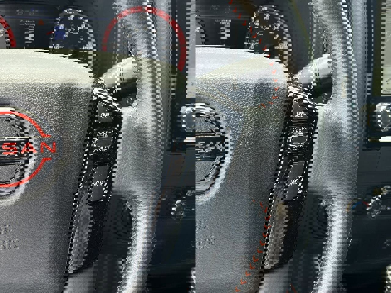 Certified 2024 Nissan Frontier PRO-4X w/ Off-Road Protection Package AWD/4WD image 12